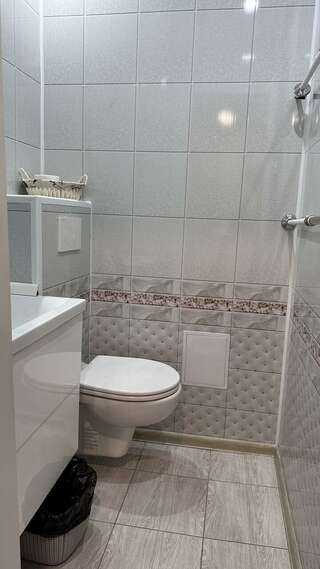 Гостиница Дружба Абакан 2-комнатный номер люкс с 1 двуспальной кроватью-4