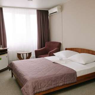 Гостиница Дружба Абакан Одноместный стандарт (1 комната, 1 двуспальная кровать)-3