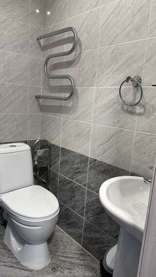 Гостиница Дружба Абакан 1-местный номер улучшенный стандарт-2