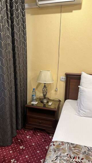 Гостиница Дружба Абакан 2-комнатный номер люкс с 1 двуспальной кроватью-10