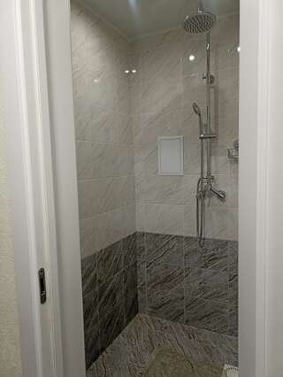 Гостиница Дружба Абакан 2-местный 2-комнатный номер улучшенный стандарт с 2 односпальными кроватями-7