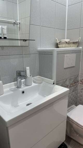 Гостиница Дружба Абакан 2-комнатный номер люкс с 1 двуспальной кроватью-6